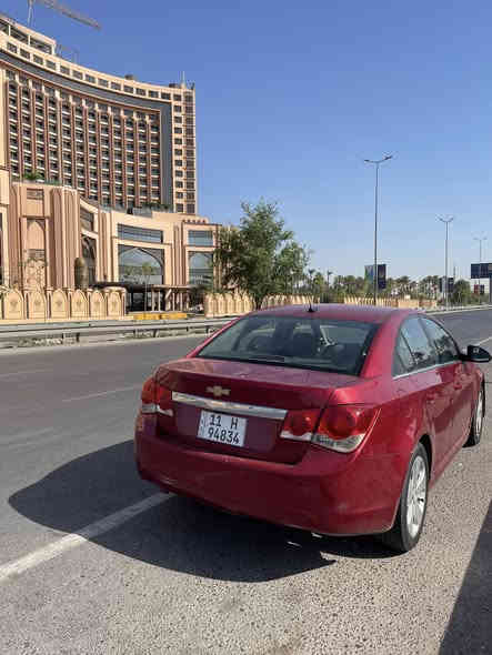 السلام عليكم شوفرليت كروز 2013 فئة RS
وارد امريكي محرك 1400 توربو 
مواصفاتها حلوة مو عادية 
شاشة جبيرة بلادية 
كاميرة خلفية 
كشن السايق كهرباء 
ويل كب حجم 17 
حساس ضغط اطارات 
منظومة led 
مثبت سرعة 
تحكم ستيرن فول 
مانع انزلاق 
شاشة اعطال 
مراية وسطية معتمة
تبريد ثلج ومنظومة تبريد كاملة جديدة
مي الراديتر ودهن وفلاتر تبريد وشوتة كلة جديد  
كير ومحرك ممتازات حادثها خلفي ب امريكا وهنا بيها كم قطعة صبغ 
رقم بغداد ب اسمي 
السعر 75 وبي مجال كلش بسيط 
مكاني بغداد الزعفرانية
***********
