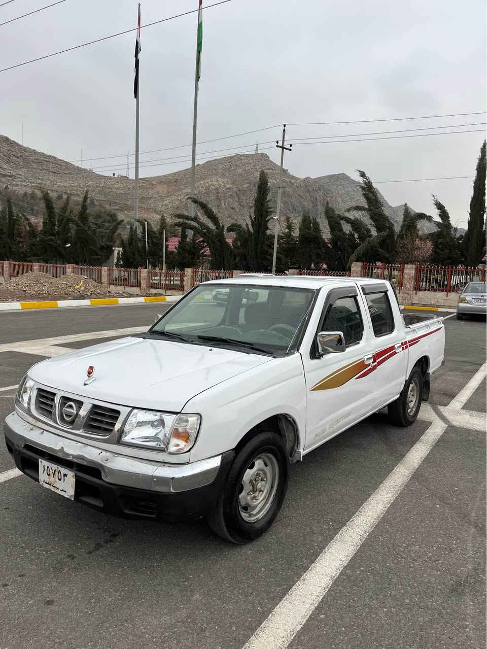 ***********
نیسان مۆدێل۲٠٠۳ ، کراوە بە غاز _ بە نزین   ئیستیراد خاس ،  کیتابی رانیەی بۆ کراوە ، گێر و مەکنەو ئەکسلی بەشەرت ، کامل لایتی پێشەوە و دواوەی تازەیە ،سەیارەکە دەحم و لێدراو و موس و براوەی نییە  ، لە جوانیدا نمونەیە نرخی تەنها ٥٥ گەلاو معامەلە ، تکایە گەر موشتەری بویت تلفۆن بکە ولامی 
نامە نادەمەوە
*********** السليمانية, العراق
