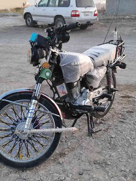 برایان ئەم گوڵە ڕەشەم بۆتان هێناوە 🖤
ساڤینی 2022  مَاشَاءَ‌ اللّٰه‌  ماڵەکە لەقوەتی خۆی بێزارە
مەکینەی کەپسە بێ چرکە بێ تەقەو ڕەقە کامل جواکاری  بۆ کراوە
لیدی بۆ بەستراوە  ویلی پڕی ئەسلی لهسەرە ماڵەکە هەتا بڵێی قایموو بەقوەتە جایزە ماڵی دۆستە
نرخەکەشی 575 معامەله 
زۆز زۆر  لە 23 ێو 24 باشترە 
*********** رانية
