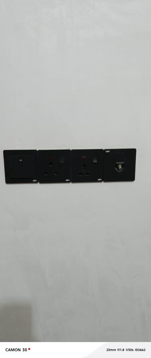 سلام عليكم كادر كهربائين متفرغين للعمل ***********
