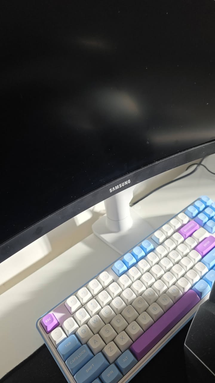 سلام عليكم تجميعه
كامللللله(pc,ماوس،كيبورد،شاشه،
UPS)بس تحطلك ميز وتلعب مكاني بصره ماعندي توصيل 
السعر نعايته كلش كلش لين مستحيل تحصل تجميعه بهيج قوه بهيج سعر 
(مليون و٩٥٠)


**إذا كنت صاحب هذا الإعلان وتريد حذفه لأي سبب، رجاءا أرسل رسالة إلى الدعم الفني**