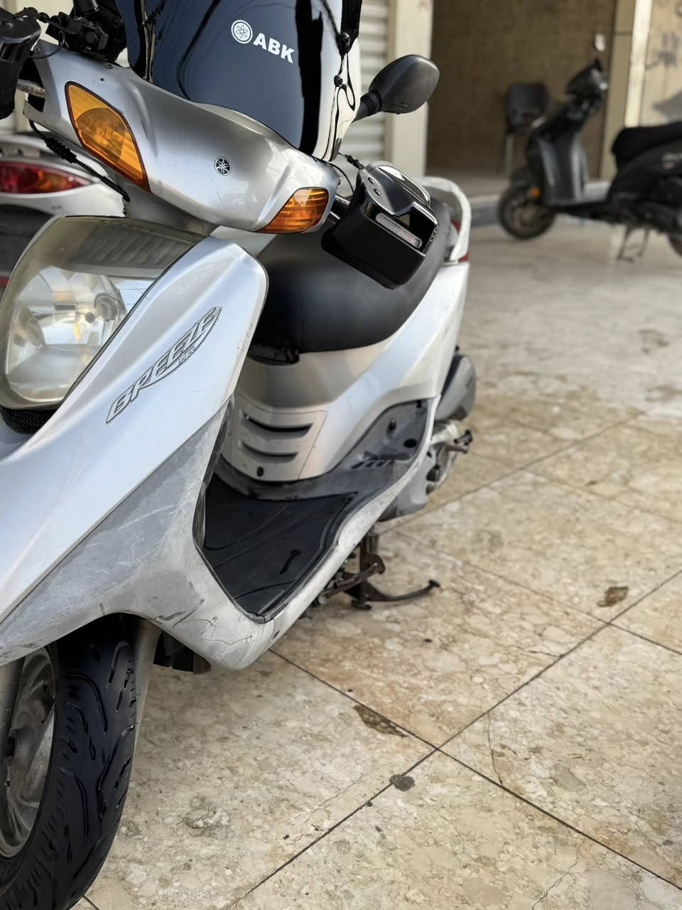 سلام عليكم دراجه بريز للبيع صارلها 10 ايام نازله رنبه تجي تفحص تجيب وياك اي فيتر هلا بيك بعدها بحاله الوكاله مكينه خرسه نضافه فول السعر الاتصال على الرقم ما متواجد فيس 
***********
