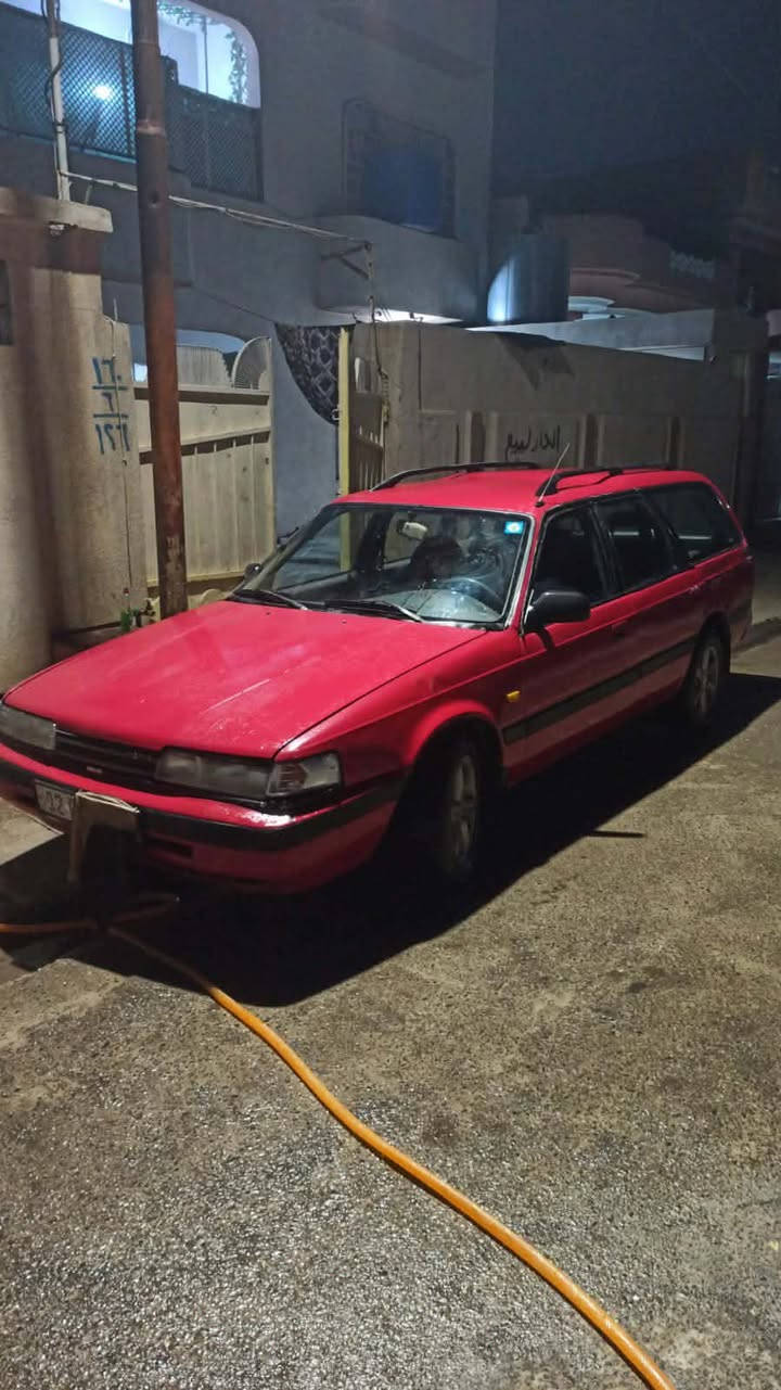 سلام عليكم سياره البيع مازده 626    8 بخ السياره بسمي شرط التحويل كير محرك شرط توماتيك كاربون بانزين مصبوغه عام موديل 91 السعر 35     ***********

