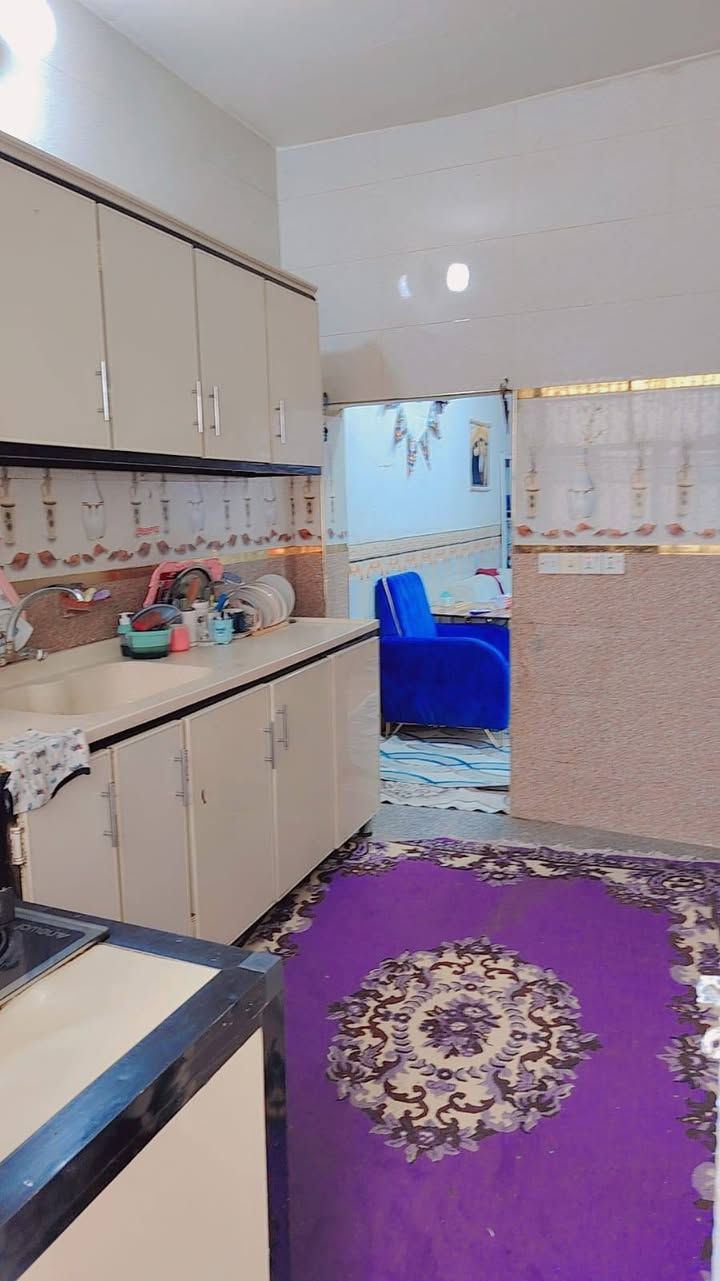 الشراي يدخل خاص فقط
ولحد يصير فهيم ويكلي ينكص ما مشمول بلكص لئن مو عل مشروع سادس فرع عن المشروع✅🚫

بيت طابو زراعي نظيف 
خلف حي الحضاره مباشرتاً 

مساحه 110 عكاده بناء استقبال 4×5
وصاله ومطبخ وغرفه وتركين 
+ صحيات خارجيه وحمام داخلي مرقم من دوله بي
مي وكهرباء ومجاري 

للاستفسار اتصلو 
***********
السعر 35 بي مجال بسيط
