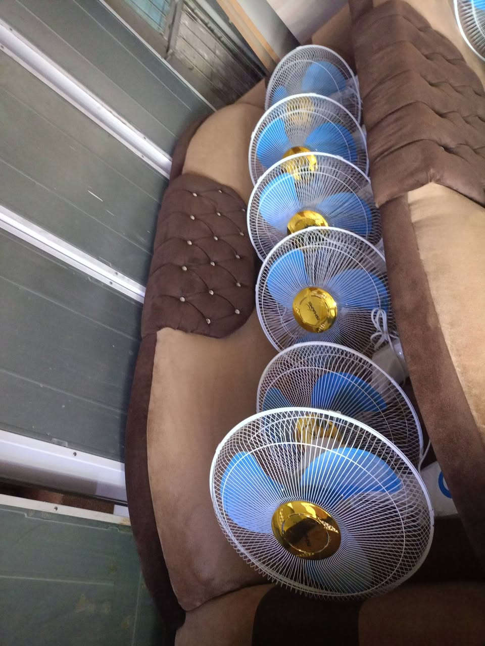 بنكات مستخدمات شي قليل بيهن ما مستخدمات جدد 👌 النظافه فول مو شحن كهرباء باقي الاستفسار عل رقم فقط ***********  📱📞حول المثنى معرض اربيل للاثاث
