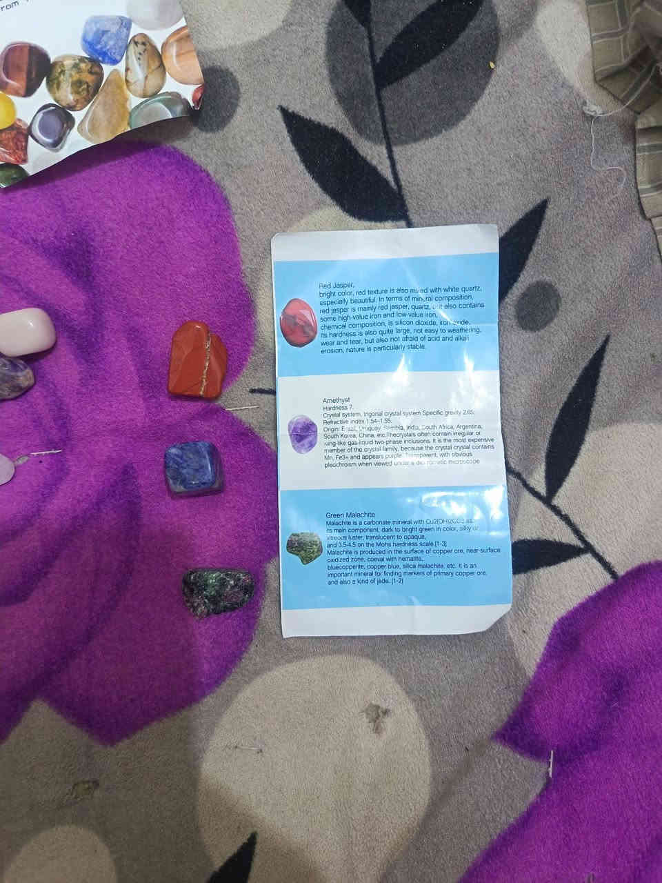 السلام عليكم اخوان عندي هيج طلعت احجار وياها كتاب اللي يفيدنا يخلي لنا سعره بالعافيه
بي واتساب ***********توصيل موجود
