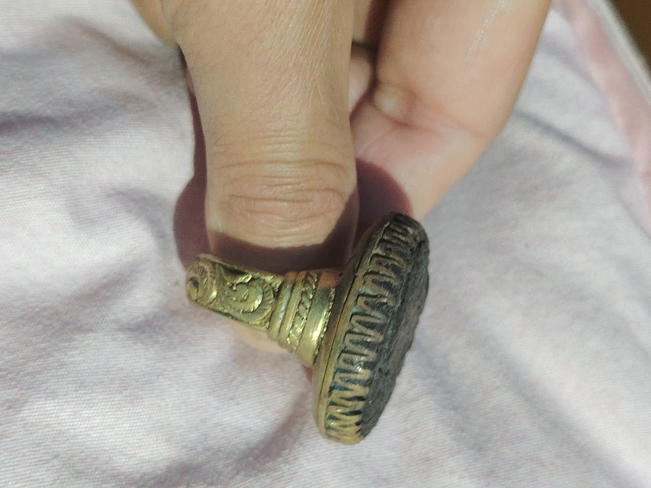 السلام عليكم عندي مجموعة محابس متنوعه للبيع المكان بابل للتواصل ***********
