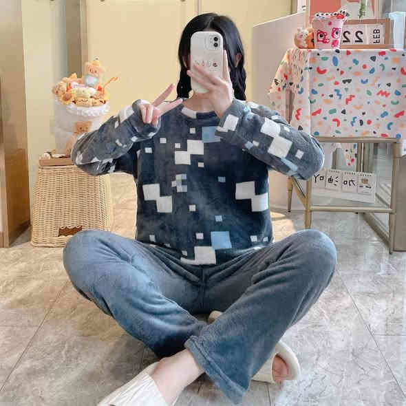 احلا واجمل الموديلات يمنااا 🥰🌸
خامه درجة اولى 🔥🌸👌🏻

جميع القياسات متوفره 🧚🏻‍♀👌🏻

للحجز واتساب 💬 ***********
