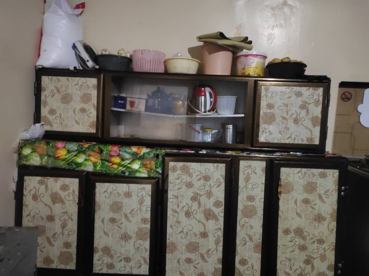 سلام عليكم كاونتر للبيع السعر 125وبي مجال  ***********
