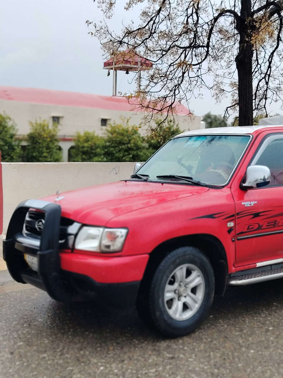 سلام عليكم
 بيكم دير. 
2011.النضافه 100/100
.لاصبغ ولا خياس تدفئه تبريد رقم الماني 
صافيه احلا من الصوره.... السعر 82 بيها مجال 
ملاحظه: شرط التحويل 
الإتصال على هذا الرقم ***********
