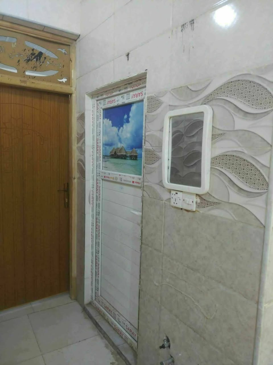 🛑 بيت ١٠٠م زراعي بيع مستعجل مقابل عمود ٣٢٣ شارع الصب مقابل ملحق قريه الغدير
 بالخط الاول يبعد عن الشارع ٥٠ متر بشارع ١١ سعره ٤٢ وبي مجال غرفة وصالة واستقبال ومطبخ 
 بناء حديث طابو زراعي سند ٢٥ مشمول بالتطويب مرقم، طابوق وصب اساس وسقف وشارع تبليط للاستفسار ***********
