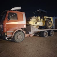 سياره سكنيه • شاحنات