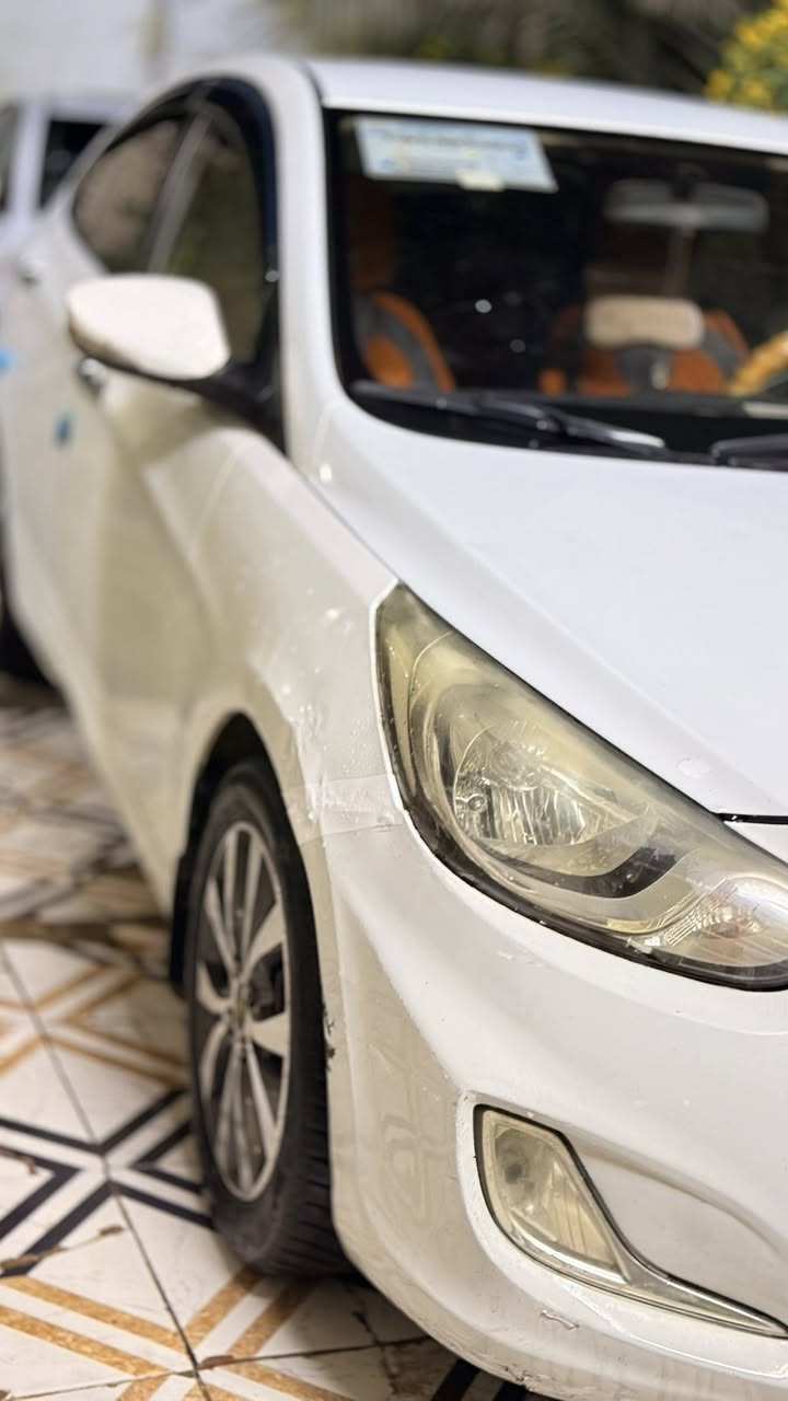 اكسنت 2013 سياره جاهزه بيه باب وجاملغ صبغ اثر شخط بدل ل ون دواخل   السعر 90 وبي مجال للاستفسار اتصل غير متواجد ع فيس ***********
