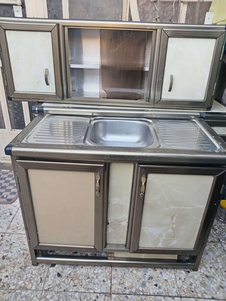 السلام عليكم ورحمة الله عندي كاونتر للبيع ثلاث قطع سعره ١٥٠ وبي مجال


**إذا كنت صاحب هذا الإعلان وتريد حذفه لأي سبب، رجاءا أرسل رسالة إلى الدعم الفني**