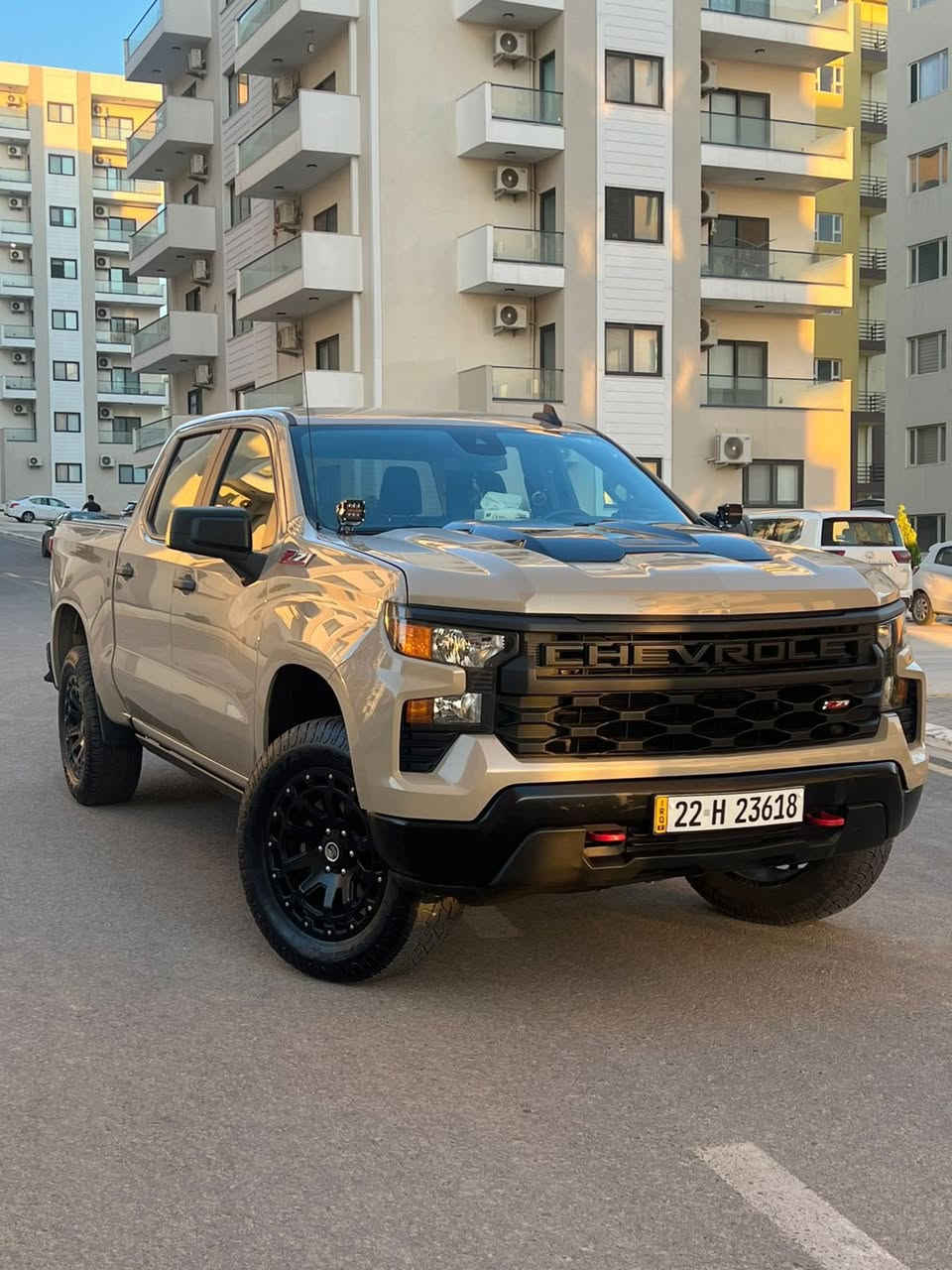 سلام عليكم
سلفرادو 2022 مواصفات TRAIL Boos  Z71
لون بيجي صحراوي مميز جدا بهذا الموديل 
- محرك 8 سلندر 5.3
- ⁠باب طويل بدي قصير 
- ⁠رادار امامي / كامرة خلفية دوارة
- ⁠فورويل صعود  ونزول ونظام منحدرات
- ⁠صندوك كهرباء / كرسي سائق كهرباء
- ⁠مانع تصادم / اوتو ستوب
- ⁠شاشة لمس 
- ⁠تحديد مسار
- ⁠تبريد قطعتين
- ⁠بصمة تشغيل عن بعد / فتح صندوق بصمة
- ⁠دبل گزوز
- ⁠دوسات كهرباء تفتح مع الباب اصلية
- ⁠غطاء بدي اصلي
- ⁠ويل 20
السيارة نظيفة جداً وعليهه صيانة كاملة 
وبرغي مابيهه نقص
حادث بسيط جاملغ جهة السايق جزء من عنده تصليح بارد وموضح بالصور
بدون صبغ بدون تبديل  السعر 360$وبيه مجال رقم راعي السياره +964 770 074 0384


**إذا كنت صاحب هذا الإعلان وتريد حذفه لأي سبب، رجاءا أرسل رسالة إلى الدعم الفني**