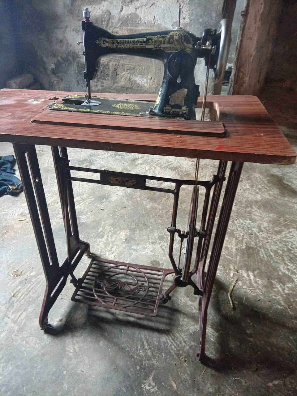 السلام عليكم مكينه ما خياطه لبيع السعر خاص *********** اتصل
