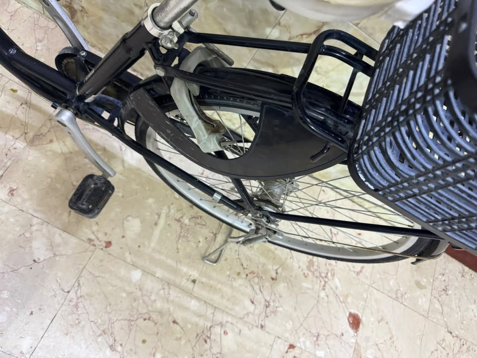 بايسكل بالة جديد مال حاوية  كامل ملحقات كير حساس نضافة 💯
سعر ١٢٠وبي مجال 

***********واتساب
