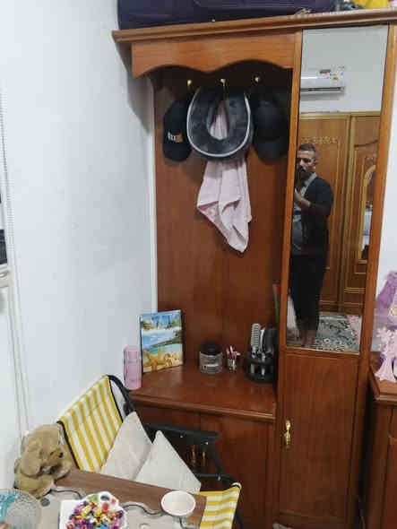 غرفه نوم موديل حديث قنصور أبو ملحق
مستخدم للبيع التواصل ***********
