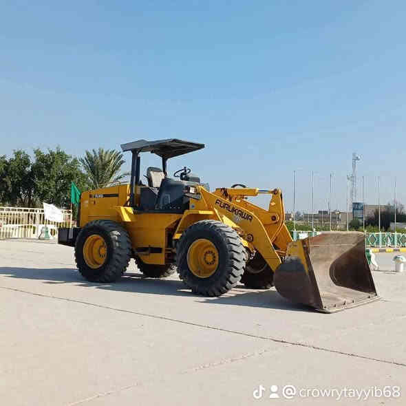 شفل للبيع فور كاوه رقم قادسيه مديل ٢٠١٥  رقم هاتف *********** السعر 270
