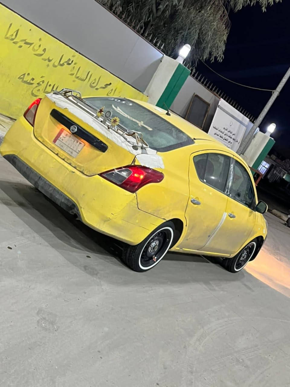 سلام عليكم نيسان فيرسا للبيع موديل 12 تكسي سنويه جديده دفتر بانزين سياره مانقصها شي مال شغل العنوان كركوك  سعر ٧٨ وبيه مجال
جامرغ الخلفي السكن تعديل خارج العراق بل عراق بيها جامرغ امامي و بونيد بدون شواصي ***********
