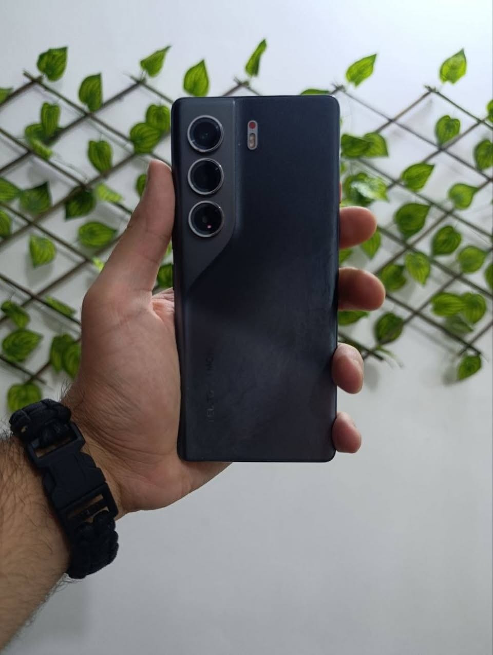 السلام عليكم
موبايل tecno camon 40 pro 5G للبيع


**إذا كنت صاحب هذا الإعلان وتريد حذفه لأي سبب، رجاءا أرسل رسالة إلى الدعم الفني**