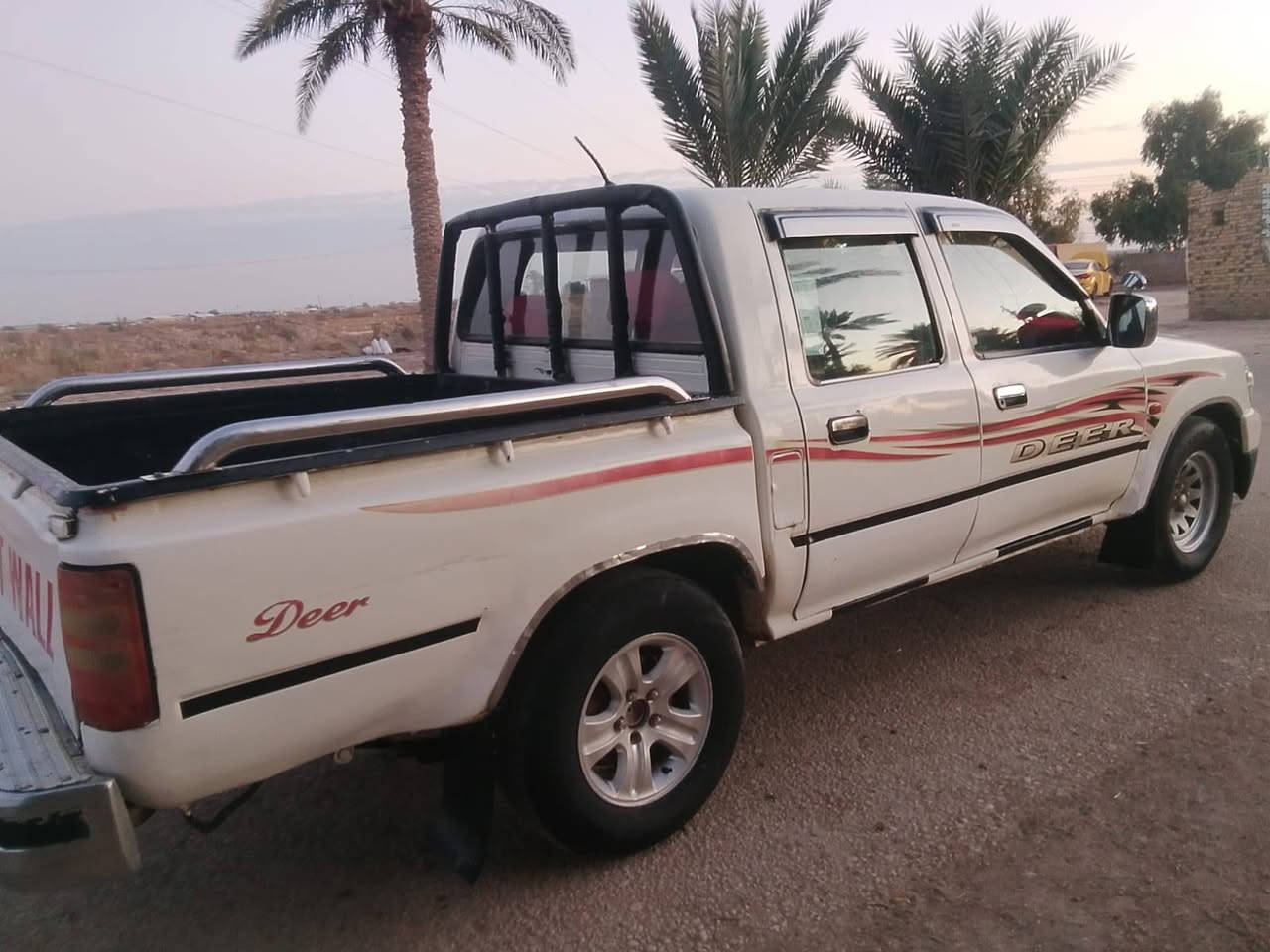 سلام عليكم 
دير 2005 
صبغ حزام جماليه بدون ضربه جاهزه من كلشي 
رقم قادسيه مشروع وطني 
مكاني بابل طليعه
سعر 40 وبيها مجال 
***********
