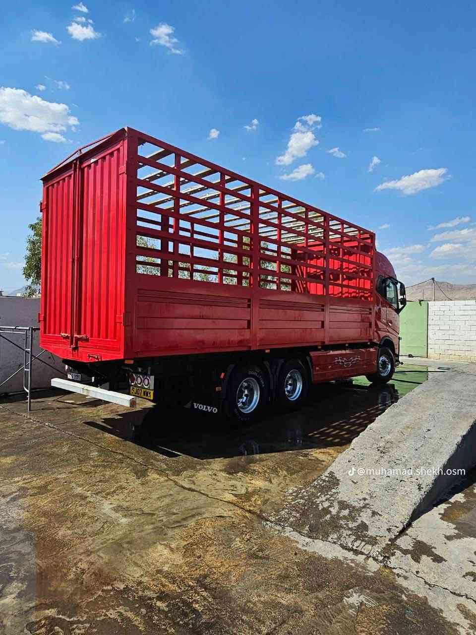 ڤالڤو سحال دبل تايه موديل 2017 حجم 650🔥
سياره فول مواصفات طخم تايه وياله كروم 

بودي 7,5ونص جديد 

مكفول دعاميه لدعاميه✅

ترقيم جديد 

سعر 520$ورقه وبيها مجال 
***********
***********
