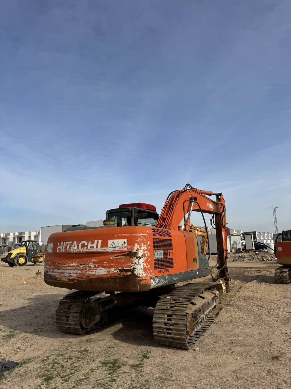 حفاره للبيع هيتاشي z3 رقم قادسيه بااسمي 2012 حفاره كامله  مع جك 1500 مكانها كربلاء السعر 325  للاستفسار ***********
