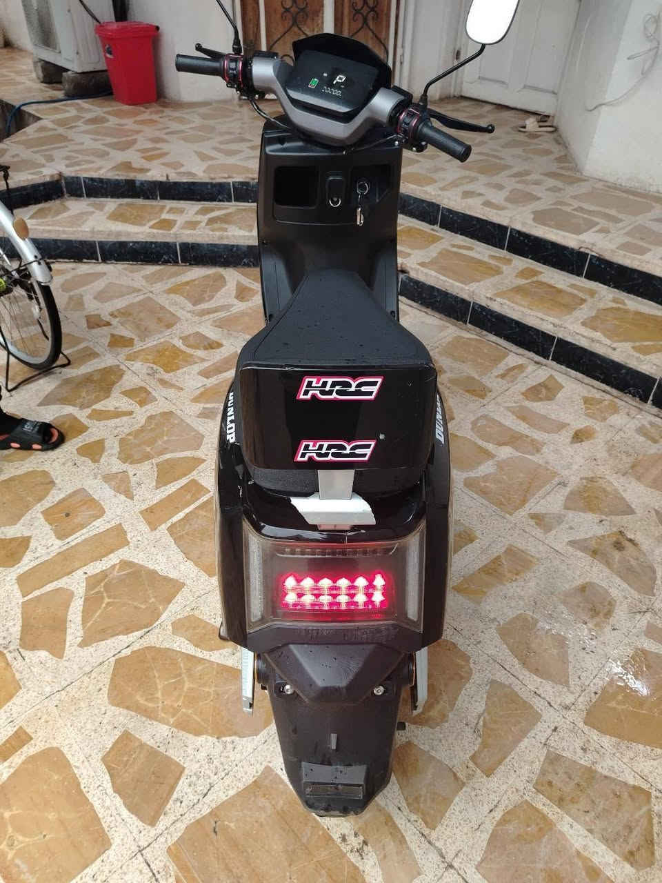 سلام عليكم دراجه ABR680 المعروف والمرغوب مواصفات  بك+ حساس بريك  + 6بطاريات دبل +سرعه 60 حقيقي للبيع او مراوسه حسب القناعه استفسار خاص مكان موصل 
رقمي ***********
