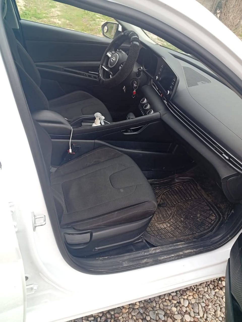 هواندي النترا
موديل 2023 
مواصفاته معروفة 
 منفيست 
گير محرك شرط
ضررها بارد فقط بدون قطرة صبغ 
السقف والبوند والجاملغ والباب معدلات بارد فقط بدون صبغ بدون دواخل بدون تبديل 
ترهم مراوس حسب القناعة
السعر 130 وبيها مجال 
الرقم  ***********
مكان السيارة القيارة قاطع السبعاويين قرية تل الشعير
