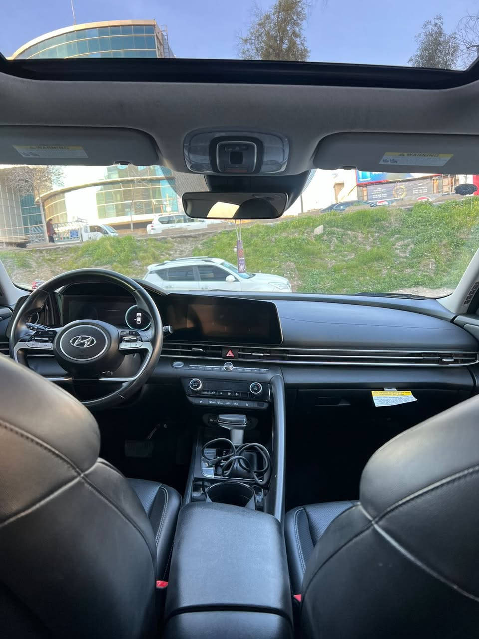 السلام عليكم

للبيع هيونداي النترا 2023 فول مواصفات

Limited

موصفاتها لمتدد 1/1 
-بصمة 
-تشغيل عن بعد 
-فتحة سقف 
-حساس امامي +خلفي 
-نقاط عمياء 
-بك لايت لد متصل
-لايت 3 عدسات 
- بصمه أبواب لمس 
- شاشة دجتال 
-إشاره ترحيب
- كامرة خلفية 
-سستم سماعات BOSE
-ويل كاب 17 كروم
-اشاير بالمري
-فول تحكم ستيرن
-رادرات جانبية _امامي _خلقي
-رادرات تحديد مسار 
-رادرات قيادة ذاتية 
-كشنات كهرباء
-كشنات جلد + تدفئة كشن
-انارة داخلية متعددة الالوان 
-لد نهاري 
-شاشة للتبريد مناخ منفصل 
-ثلاث أنظمة قياده
Normel 
Sport
Smart

مكينه 2000 دوش انسه شي اسمه دوانز 
السياره قبل كم يوم سويت الها ادامه 
تبديل تخم تايرات  اعلى من الويل يعني انسه شي اسمه طسه
تخم دسكات 
دهن + فلتر من شركه امزويل ضمان 10 الاف كيلو 
كير و المحرك شرط الوكاله 
السيارة ماشية 32 الف ب امريكا 
العداد حالياً  46 الف ميل  
رقم بغداد باسم تحويل ثاني يوم  
السيارة حادثها موضح ب الصوره وتصليحه البيبان معدلات ومصبوغات ما واصل للتكمه + هلال الجاملغ فقط  بدون فتح برغي بكل السياره بجم كبس شركه 
بدون ايرباكات بدون شواصي بدون لفود
ملاحظة 📝 السياره صار بيها هنا حالوب كلش خفيف موضح بالصوره 
اللون  ( دم الغزال )
السعر ( 163 ) ورقه وبيها مجال بسيط
للاستفسار الاتصال على الأرقام 
***********
 ***********
