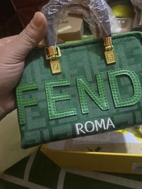 اكسسوارات شخصية • للبيع