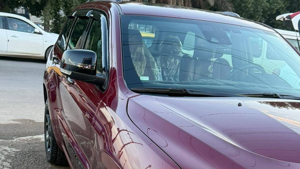 ‏JEEP GRAND CHEROKEE 2022 S جيب فئة:    S موديل:  2022 مكينة:  V6 3.6 خليجي مكفولة (شركة هارلم) 
المواصفــات  1/1

💎 ســعــر ✅ ::  الــرد تلقائي📮

بانورامـــا
 رادار امامي رادار جانبـي نقطة عميـاء رادار خلفـي
كشن حار بارد - كشنات الخلفية هيتـر
كشنات جلد كنتارة
ستيرن هيتـر + كهرباء
نظام توقف اوتـو ستوب
حساسـات امامي خلفي
صندوك كهربائـي
سماعات سستم صـوت
دمام بالصنـدوك
بصمة و تشغيل عن بعـد
كيج الكترونـي
نظام متعدد اوتو للطرق
مري قلاب وشفط

رقم صاحب السيارة 
***********
