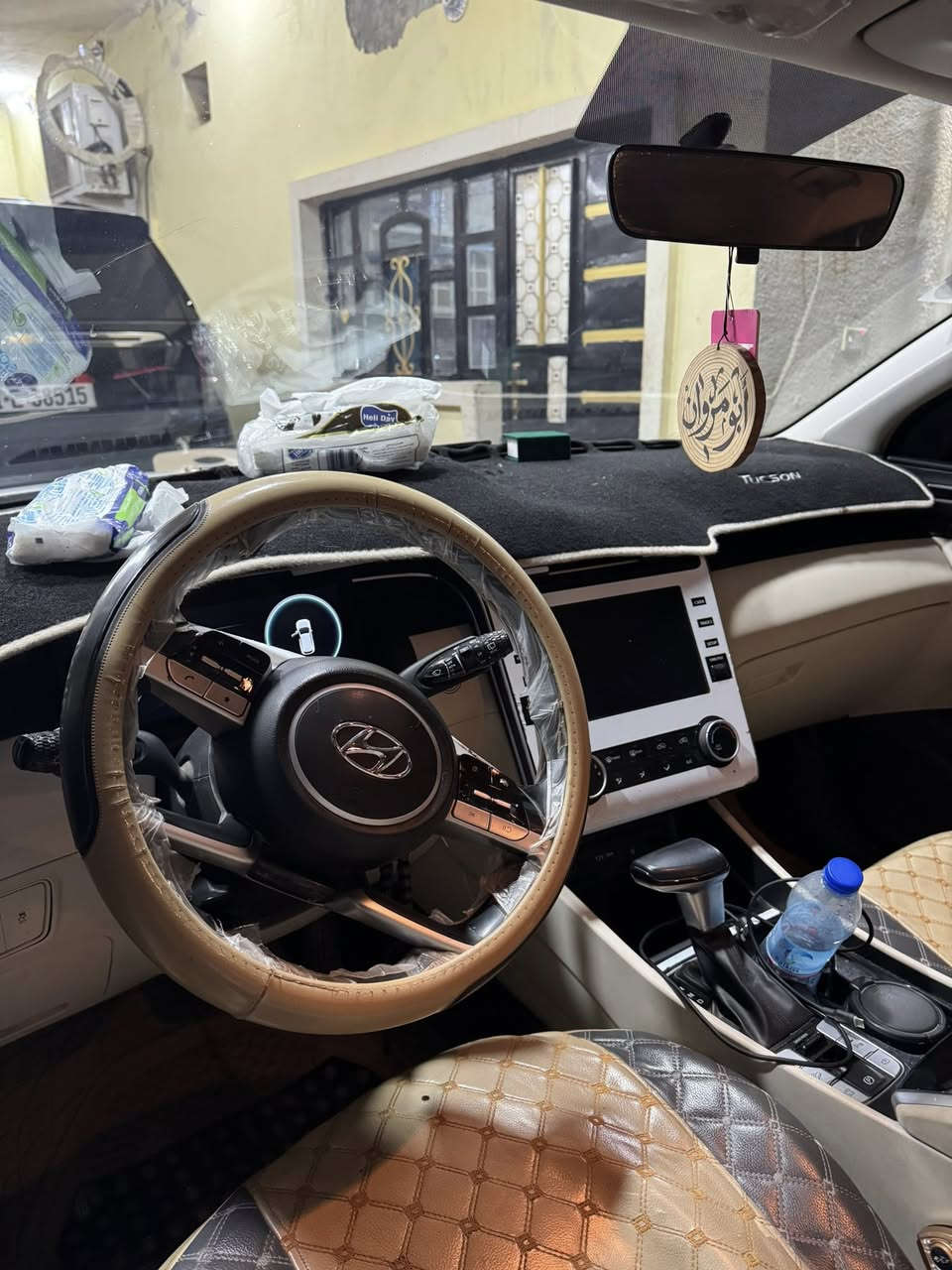 السلام عليكم
هونداي توسان موديل2024
ماشيه 45000
خليجي فول ماعده البانوراما
كفاله عامه من كلشي السياره بلاديه 
السعر235 وبيها مجال حك الجيه 
مكاني بغداد ابو غريب
***********
