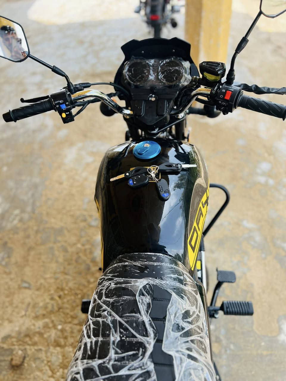 سلام عليكم دراجة دايوان للبيع موديل 26 أوراق كاملة زيرو يعني زيرو  مأخذ من المعرض.  دراجة مكفولة كفالة عامة كاملة. الدراجة. وضع الشركة. طالعة. 4/3يعني.  صارلهة سبوع.  السعر مليون 550وبيهة مجال ***********
