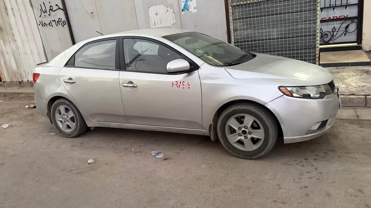 سيراتو12ابيع صبغ عام بدون جفيه وكص ***********السعر75بغداد حي العامل بغداد, العراق
