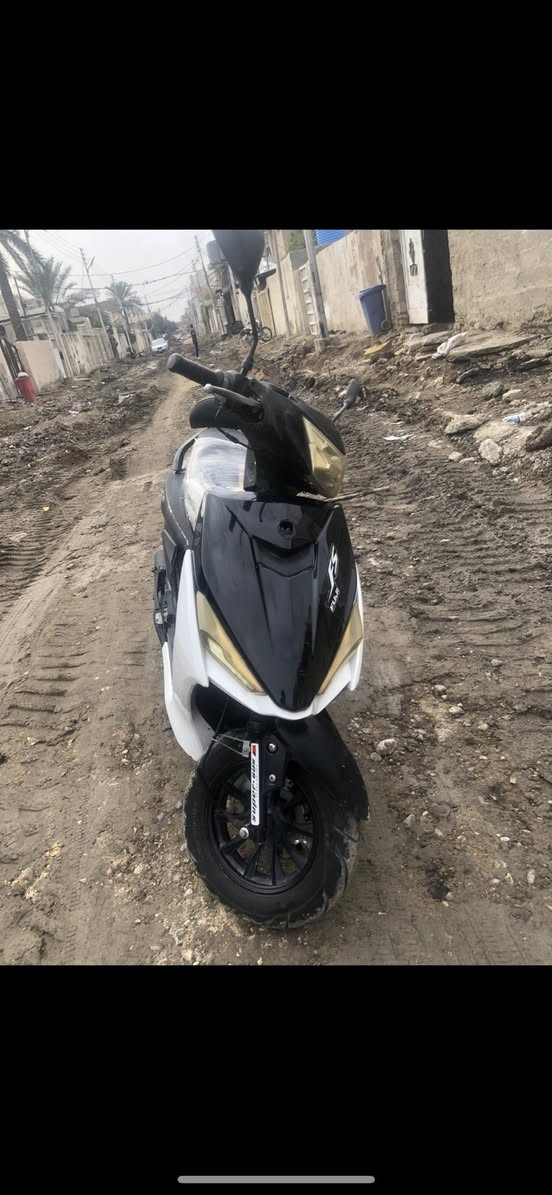 دراجة Fs ياباني نضيفة سلف هندر شغالة كاملة ٢٢٥ وبيها مجال قليل مكاني بعقوبة تحرير ***********
