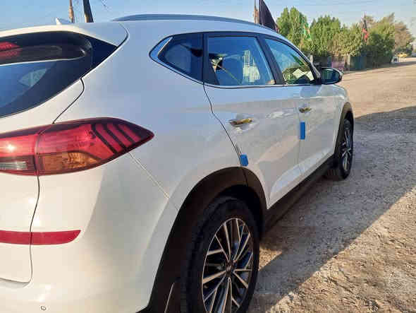 السلام عليكم متاح توسان ٢٠٢٠ خليجيه
٥ ويل كب 
دبل لد نهاري ليلي
شاشه كار بلي 
كشنات كهرباء 
شحن واير ليس
مكينه ٢٠٠٠ دوش
حساسات ٣٦٠ درجه
رقم بغداد 
باقي عليها اقصاد ٤ اشهر لو ٥ 
استقطاع مباشر من الراتب 
السعر ٢٠٥ 
مكاني بغداد حي العامل للإستفسار ***********
