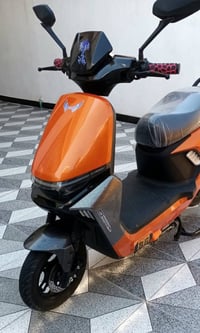 للبيع سكنس نوع زيزر 6بطاريات  فول كله عل فحص مابي اي خلل  السعر 625وبي...