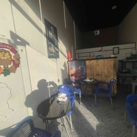 مطعم جاهز • حي الصحه الكورنيش • مجهز بشوايات