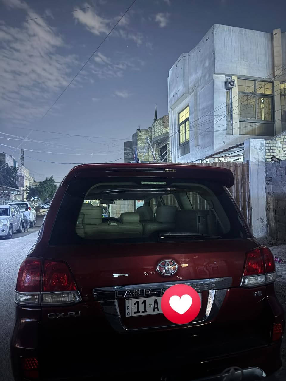 السلام عليكم انظف لاندكروزر ستينية 2011 السيارة مكفولة من كلشي عدا طخة بل جاملغ وصبغته بدون تبديل/الباقي مكفول 
سعره 290 وبيها مجال 
للاستفسار ***********
