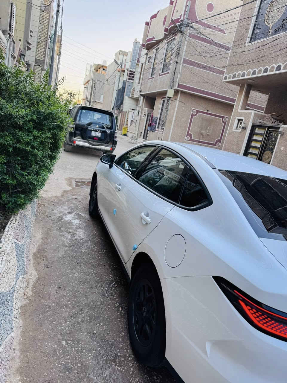 السلام عليكم 
سيل 5 2025 
كفاله عامه من صبغ والبارد والدبل كود 
محرك كير كفاله 
ماشية 5 الاف استعامل شخصي 
رقم بغداد تحويل ثاني يوم 
سعر سيارة 19،500 قفل غير قابل للتفاوض 
مكان سيارة كربلاء المقدسة 
ملاحظة/ سيارة بيه رصعة وحده بالباب خلف سائق 
***********
