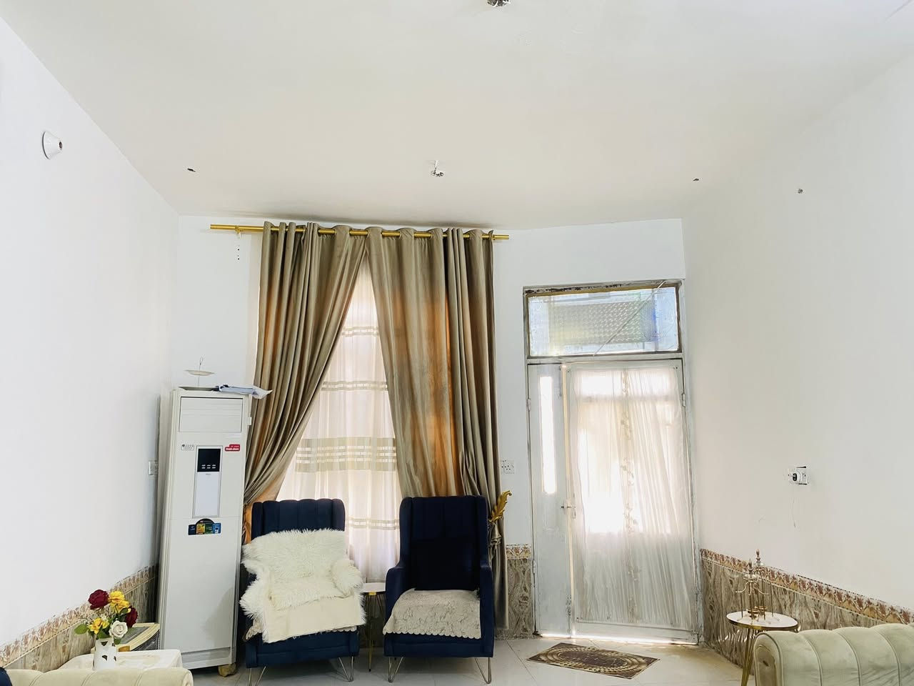 دار سكن طابو زراعي

خلف بيت الحاج ( جوده اكويجو ) 

بجانب بيت سيد ( شهيد الجمراوي ) 

على شارع ( الرئيسي ) - ( ركن ) 

المساحة ١٦٥ / م 

يحتوي على ( غرفتين نوم ) 

صحيات داخلية + خارجية - بناء ابلوك - صب كونكريت 

ماء - كهرباء - ارضية بورسلين 

(حي زليزل )

للاستفسار الاتصال

***********
