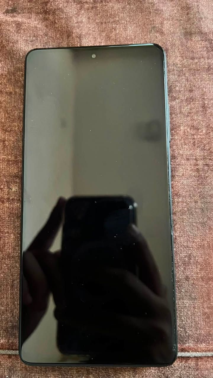 ريدمي نوت12 برو 5G
الجهاز كلش نضيف 
الذاكره 256
رام 8
المعالج دDimensity1080
البطاريه 5000
الكامره 200
السعر 250 وبي مجال بصيط 
مكاني بابل 
***********
