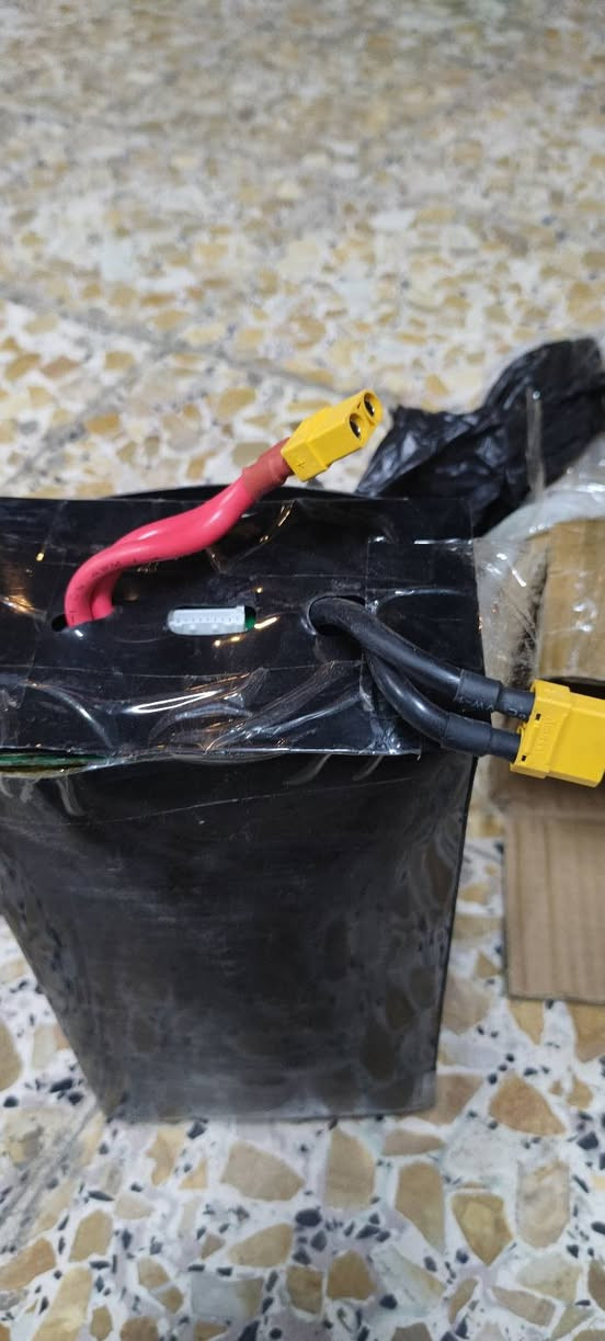 قيم وخذه بل عافيه 16فولت 30انبير بس بيها انتفاخ شويه قيم وخذه توصيل بغداد بس


**إذا كنت صاحب هذا الإعلان وتريد حذفه لأي سبب، رجاءا أرسل رسالة إلى الدعم الفني**