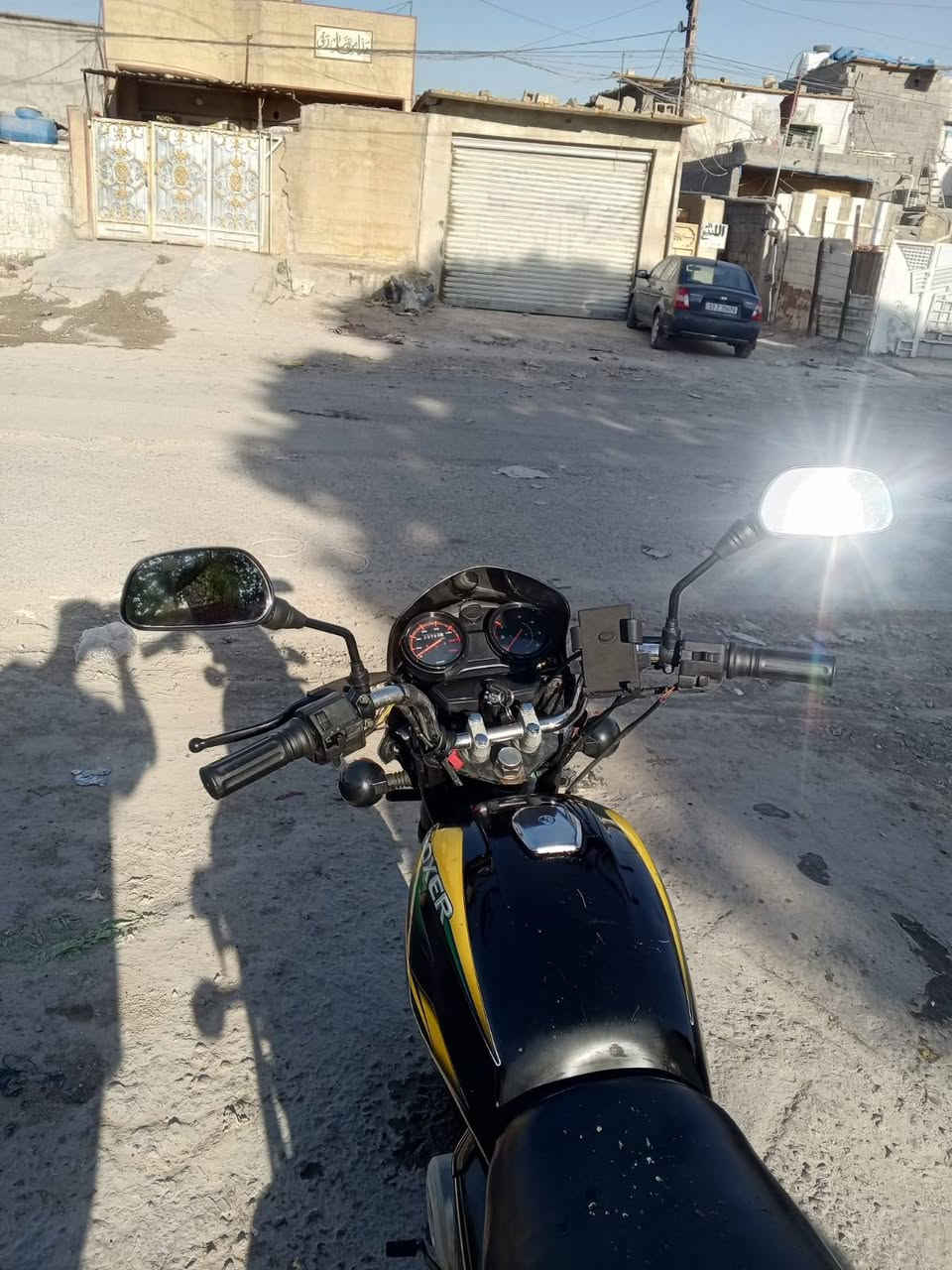 سلام عليكم شباب دراجه بوكسر كلاسك مديل 22 جديده ماشيه 37الف مكفوله من كلشي بس أوراقه ضايعه اكفلك سرقه عشاير بيهة زنون اب 65ثلجي تخم تاير سلف هندر بكل وكت ذاراجه مامفتوحه جيب فيتر وتعال إذا متوحه تأخذه بلاش دراجه سعر 800بيهة مجال حك جيه عنواني بغداد مدينة الصدر واتساب *********** و صيد مامتواجد عل نت
