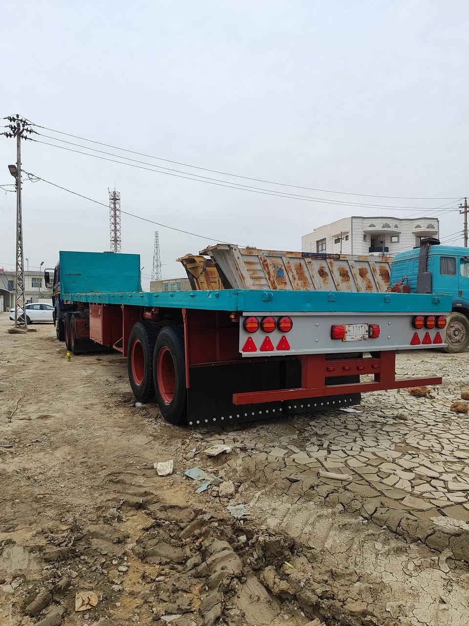 سلام عليكم عربانه بلوم قطعتين مكفوله تخم تاير مجموعه ام الجاكوج جاهزه كبل للشغل 
***********
