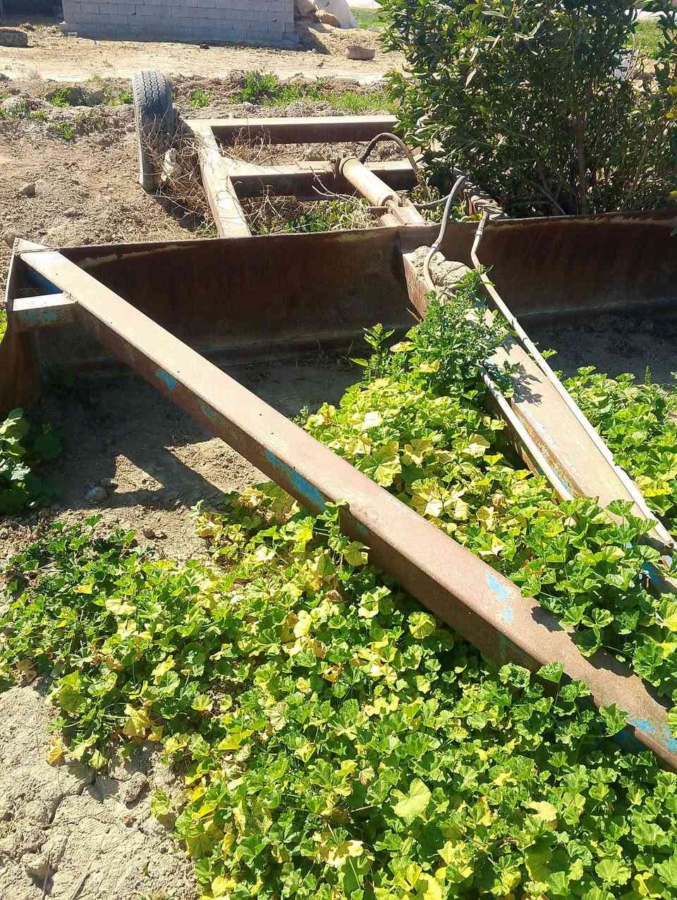 السلام عليكم عندي بيت للبيع 4 مترات سعر 15 ورقه رجاء مو شرعي لا يتصل ***********
