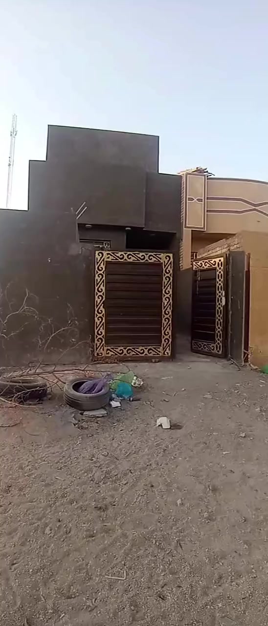 دار للبيع 125م طابقين 3 غرف جديد مامسكون بناء درجه اولى بي نواقص بسيطة موقع الدار موظفين الحر قطاع 34  على شارع 20  مسافة، 100م عن شارع السكلات 
 للاستفسار الاتصال على الرقم ***********
