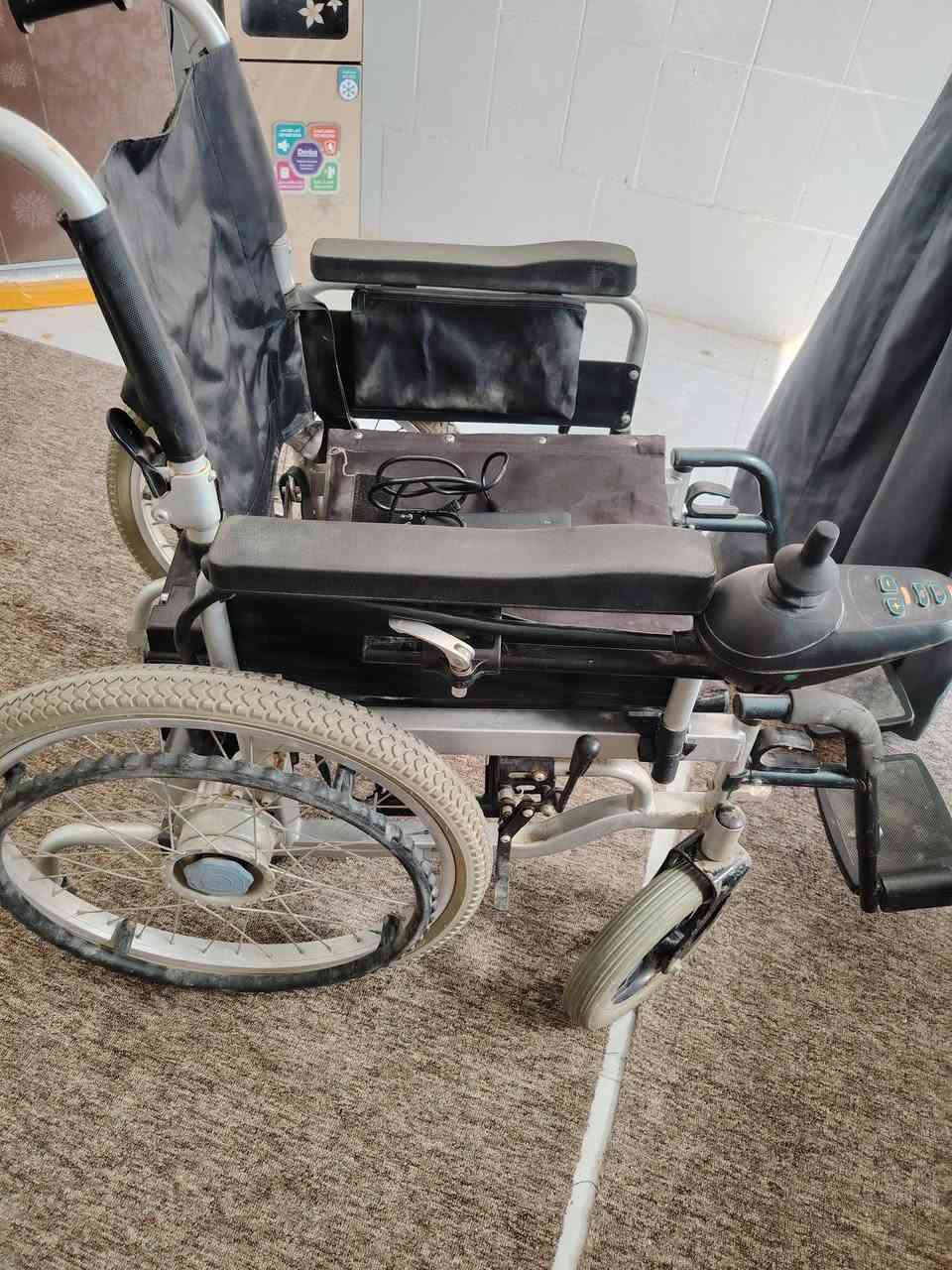 عربانه شحن معوقين للبيع قليل الاستعمال ونضيفه كلش مع الشاحن  السعر خاص العنوان السنيه


**إذا كنت صاحب هذا الإعلان وتريد حذفه لأي سبب، رجاءا أرسل رسالة إلى الدعم الفني**